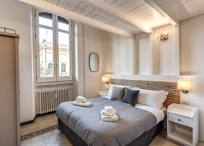 Napoleone 2 Bedroom * Rom