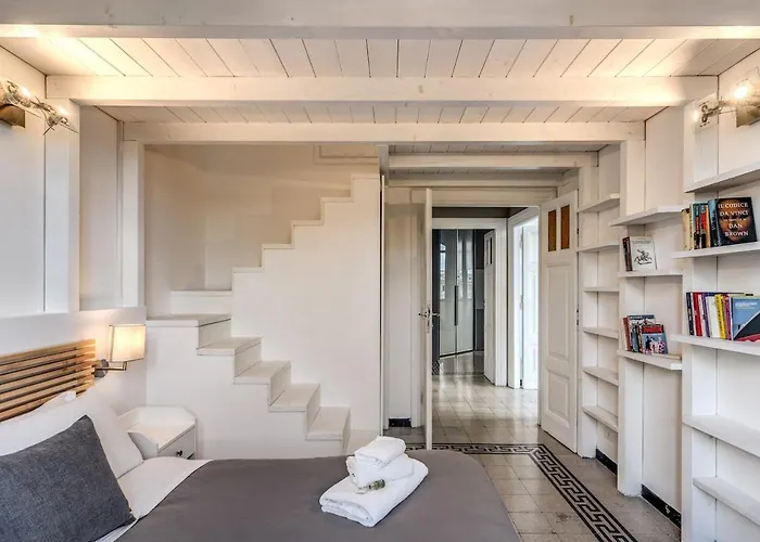 Napoleone 2 Bedroom