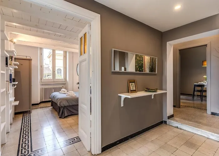 Napoleone 2 Bedroom Rom